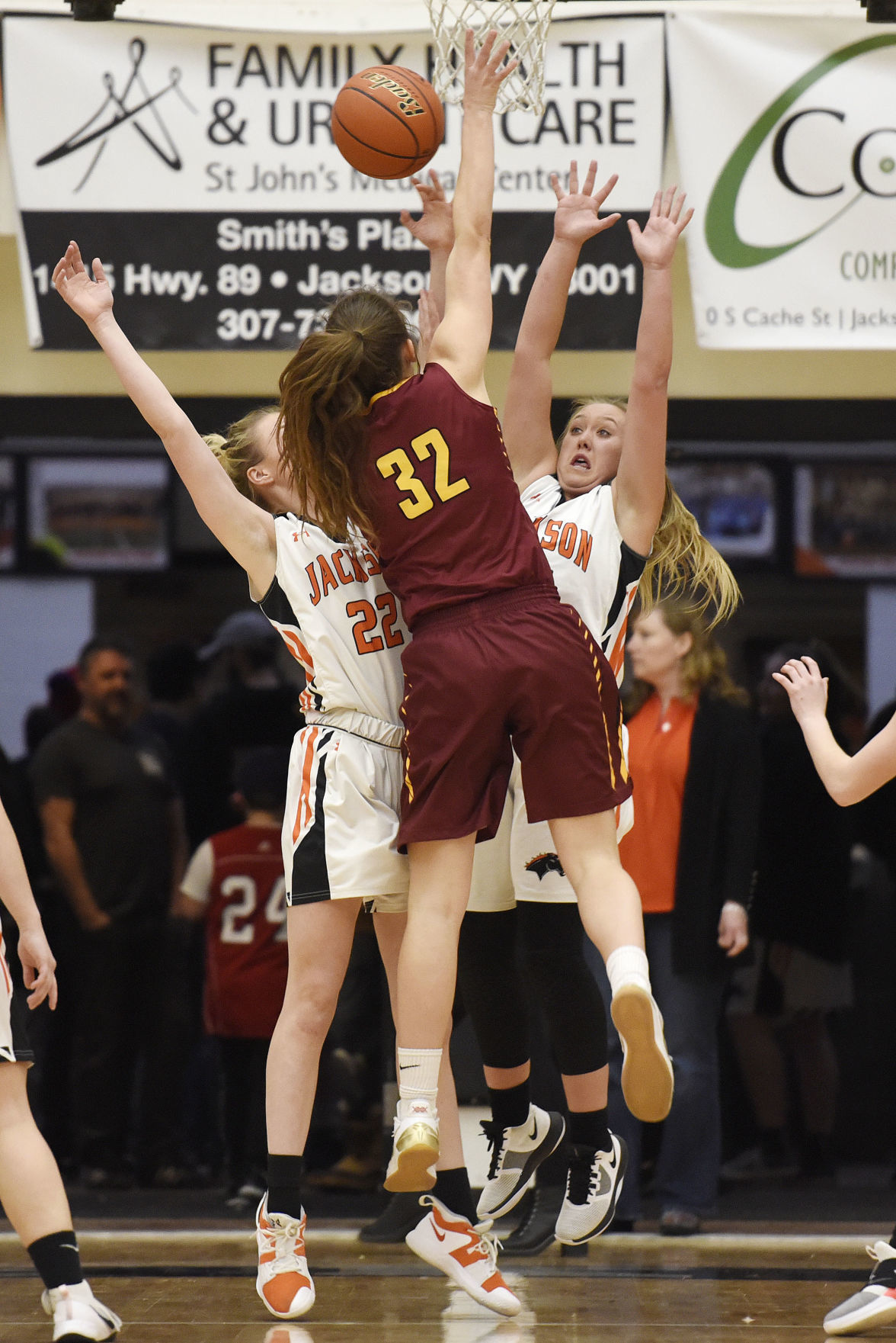 Lady Broncs basketball